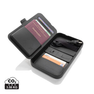 Swiss Peak Travel-Case aus RCS rec. PU mit 3-in-1-Charger